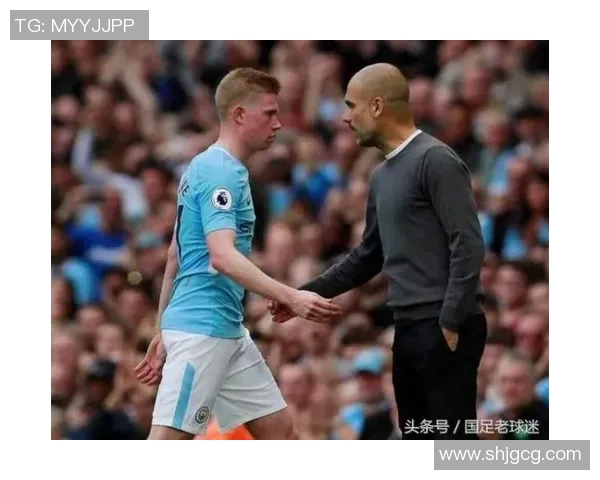 足球点评：解析最新赛事动态与球员表现，展望未来比赛走势与战术变化